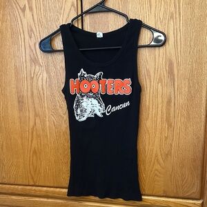 Hooters Cancun tank top